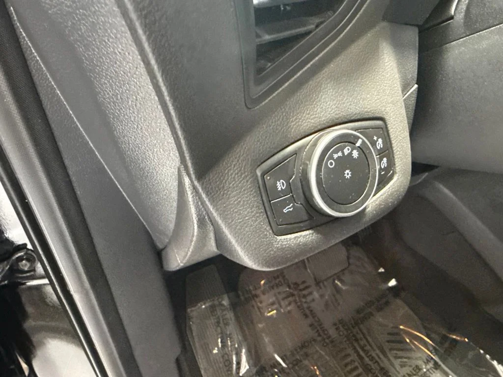 Used 2017 Black Ford SE image 15
