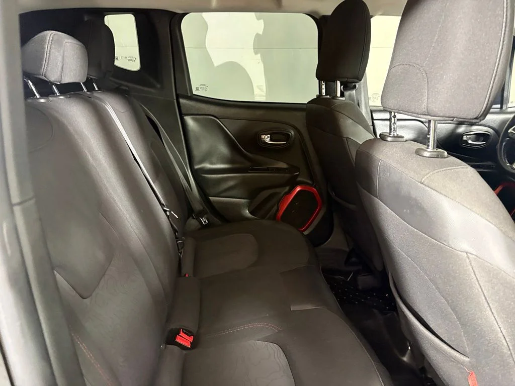 Used 2016 Black Jeep Trailhawk image 17