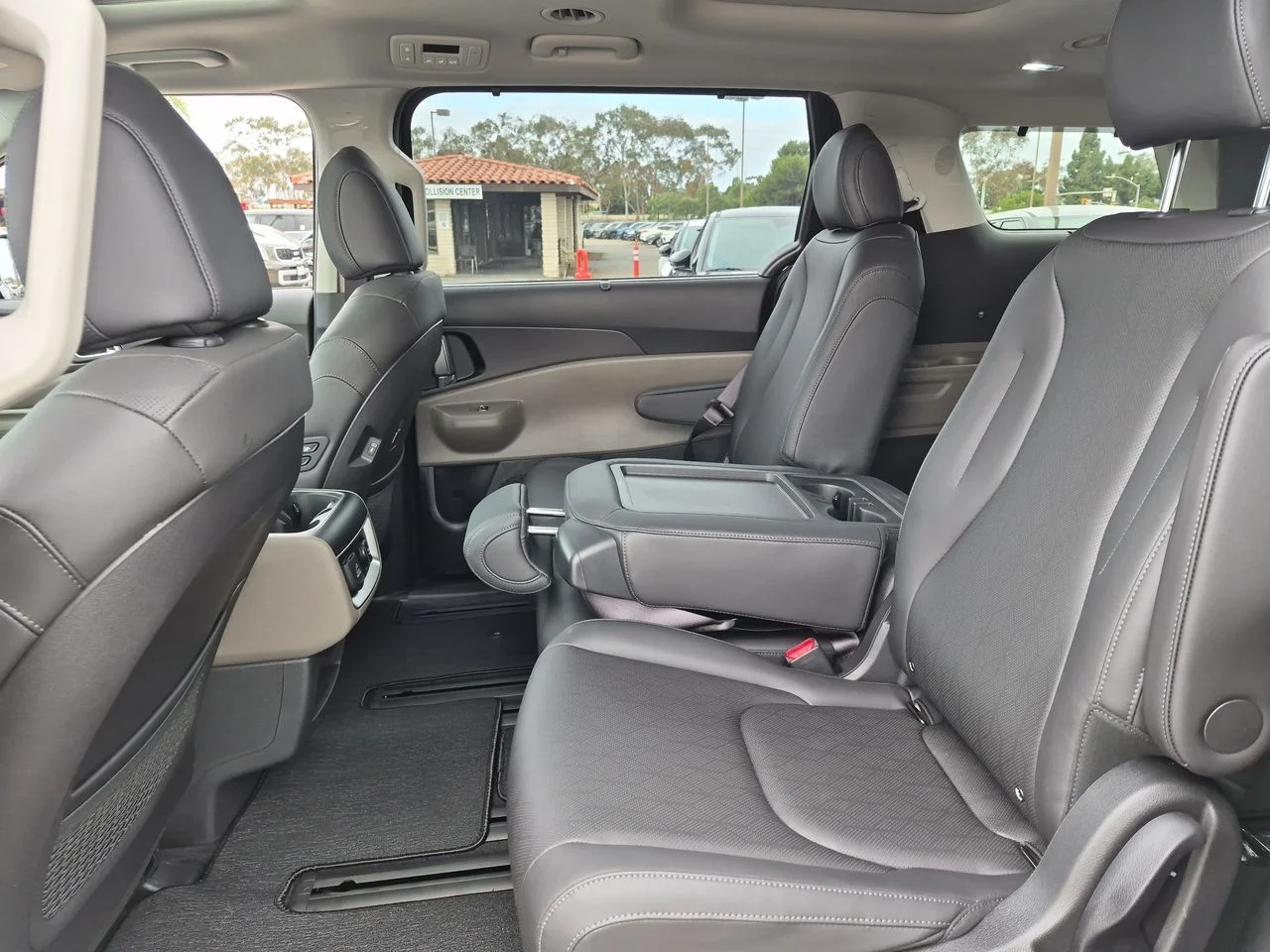 New 2026 Aurora Black Pearl Kia SX image 26