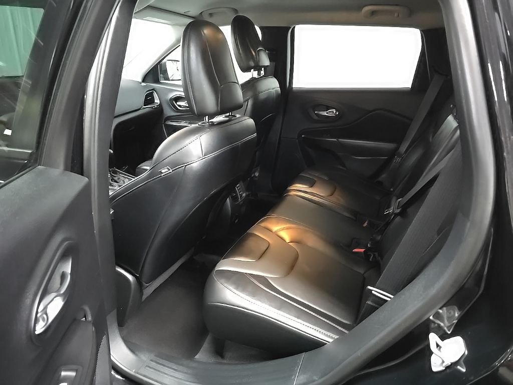 Used 2022 Black Jeep Trailhawk image 32