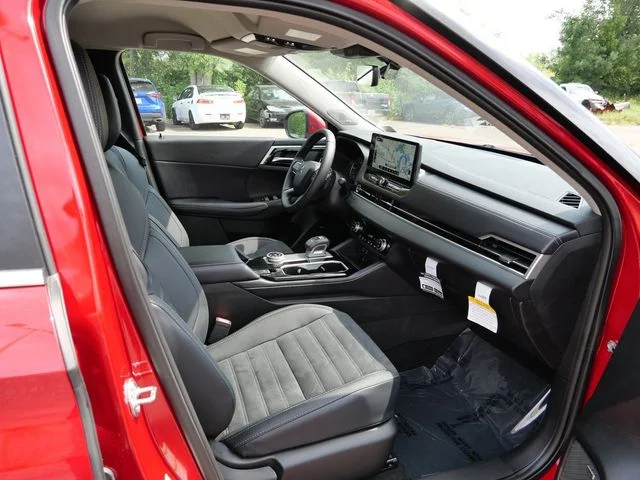 Certified Used 2025 Red Diamond Mitsubishi SE image 8