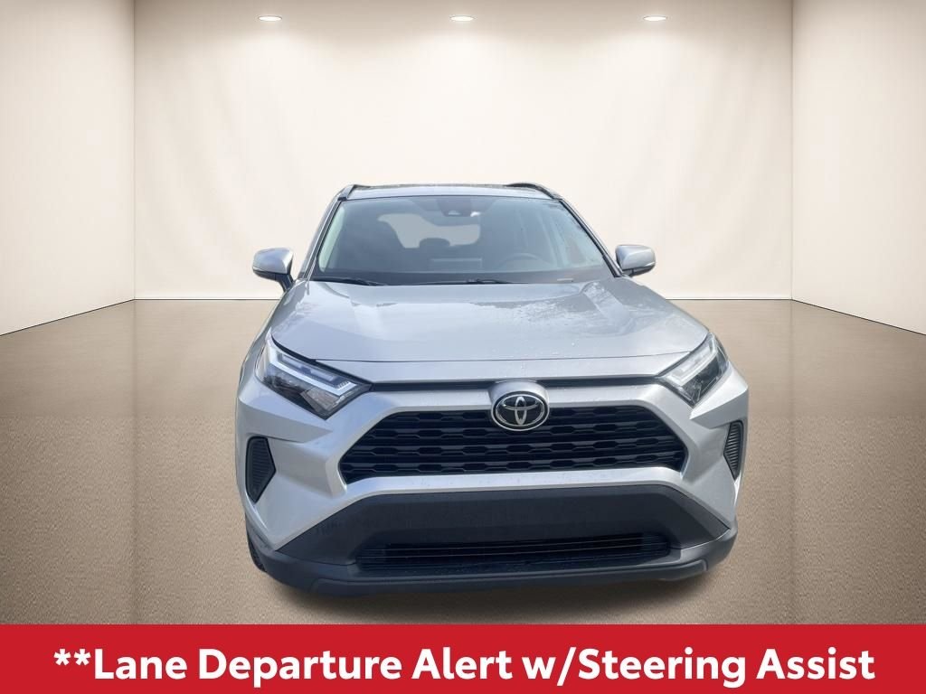 2024 Toyota RAV4 XLE - Photo 10