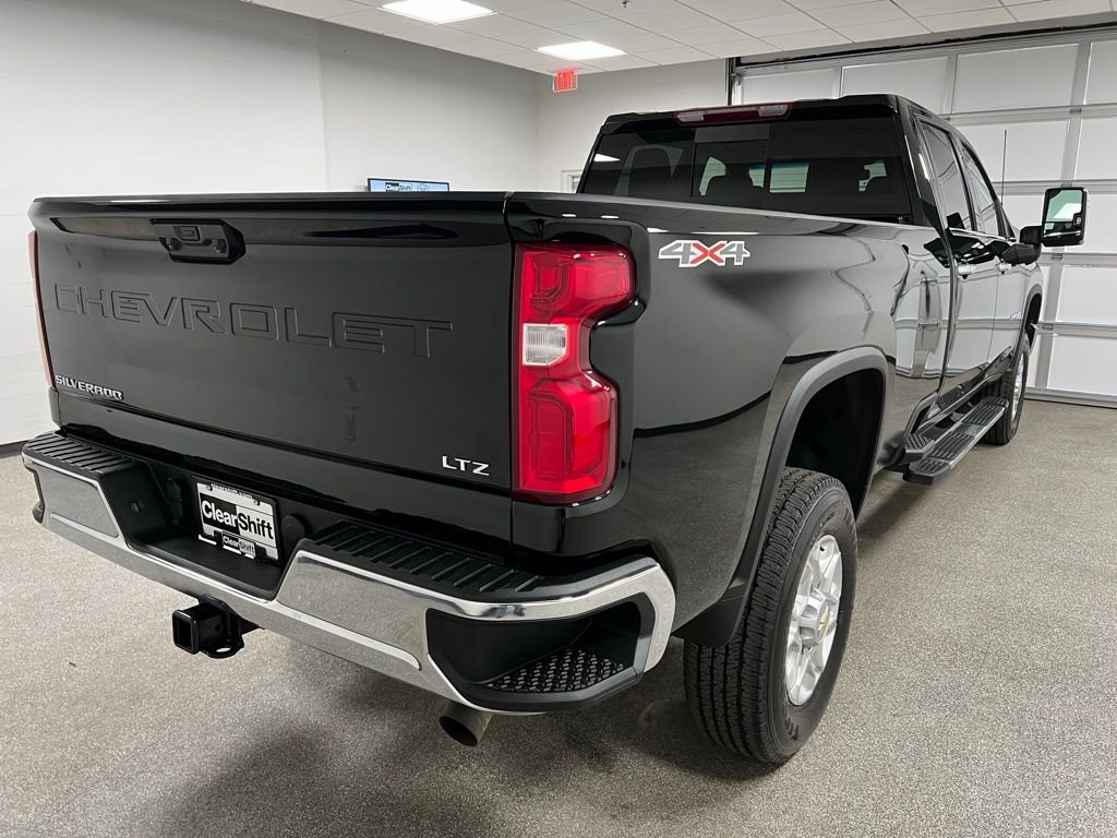 2022 Chevrolet Silverado 3500HD LTZ - Photo 13