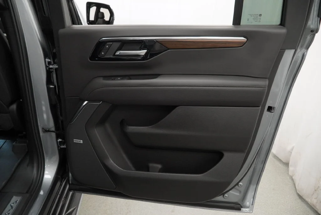 New 2026 Sterling Gray Metallic Chevrolet High Country image 28