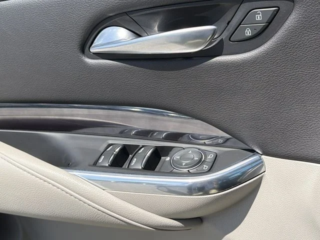 Used 2019 Silver Cadillac Luxury image 20