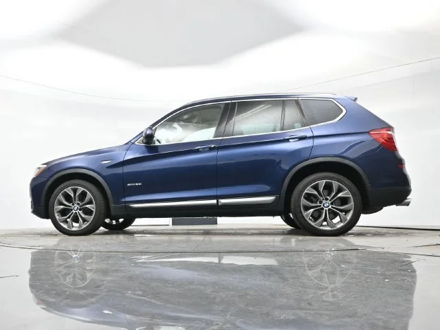 Used 2017 Blue BMW sDrive28i image 12
