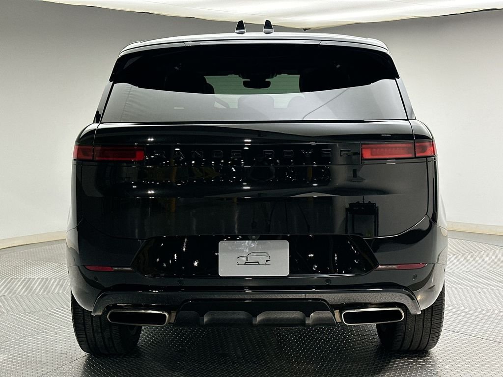 Used 2024 Santorini Black Metallic Land Rover Dynamic SE image 4