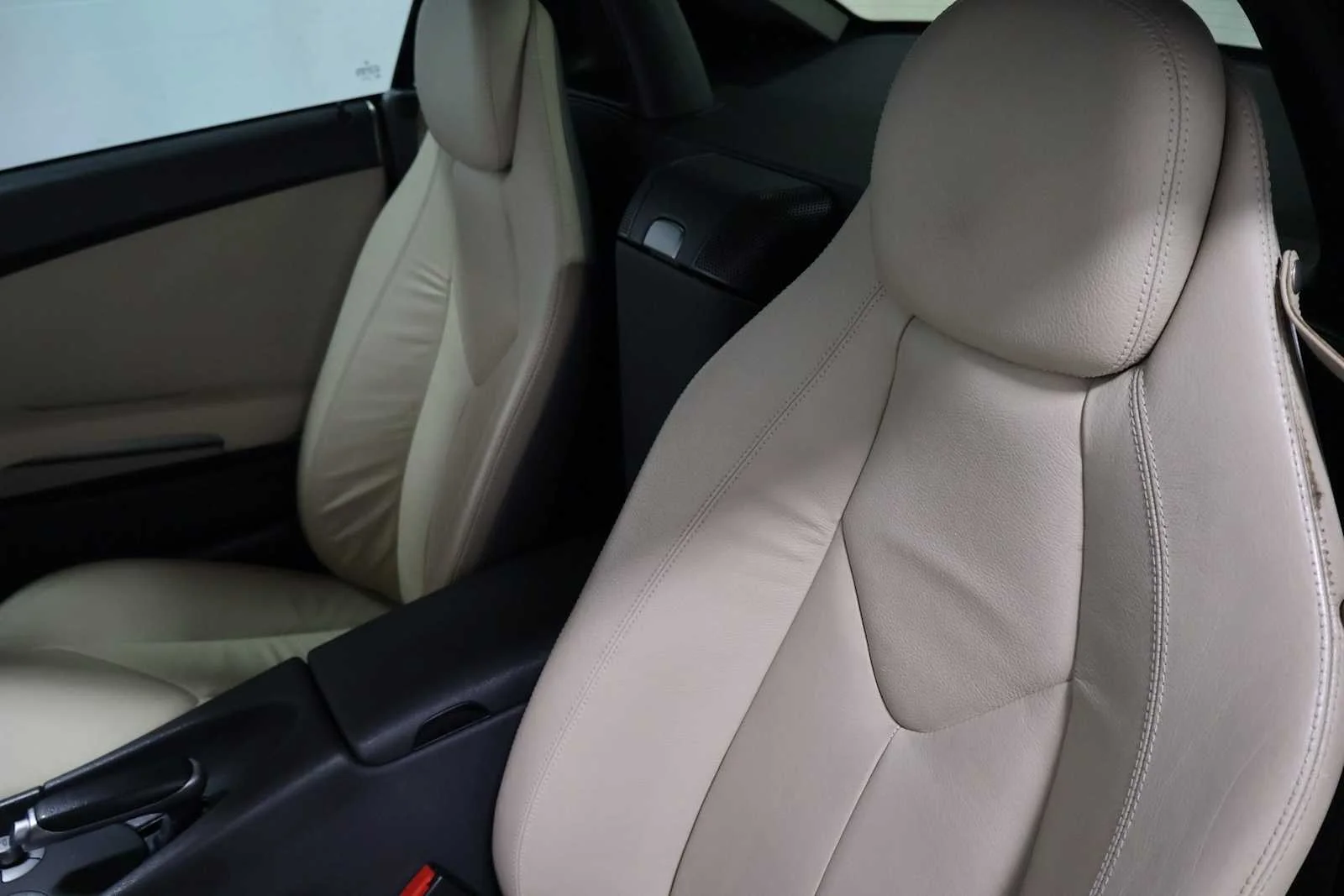 Used 2009 Arctic White Mercedes-Benz 3.0L image 17
