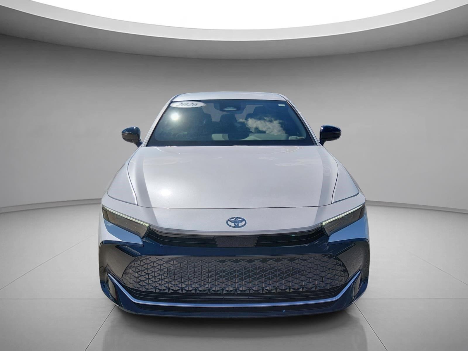 Used 2026 Oxygen White Toyota XLE image 8