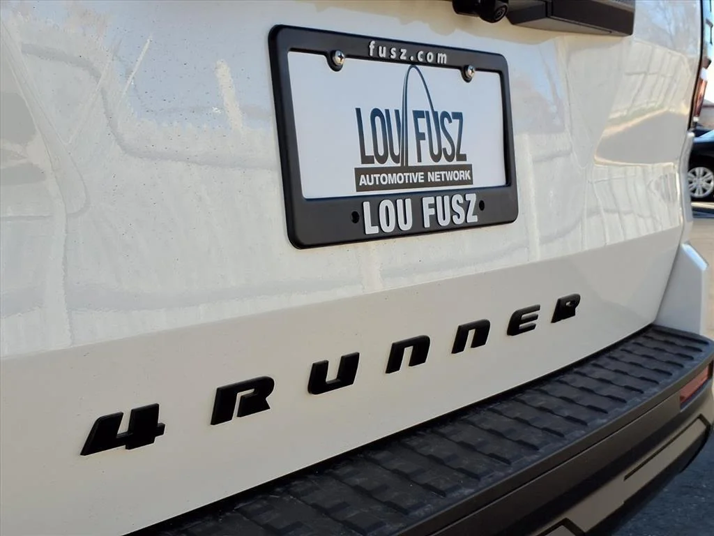 2026 Toyota 4Runner SR5 - Photo 24