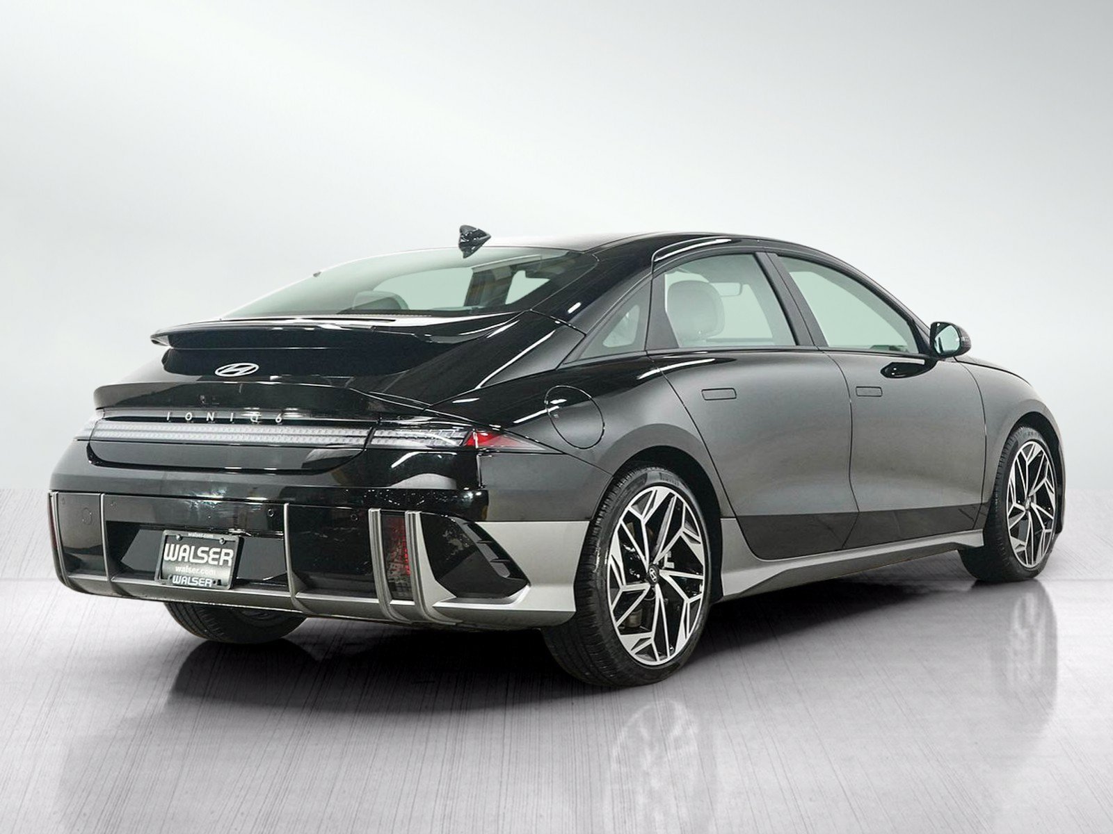 Used 2023 Onyx Black Hyundai SEL AWD image 6