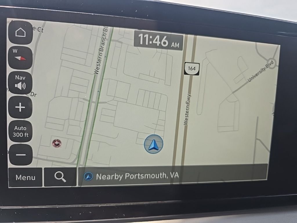 Used 2024 White Hyundai SEL image 19