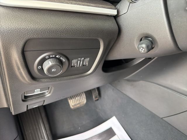 Used 2023 Black Jeep Limited image 18