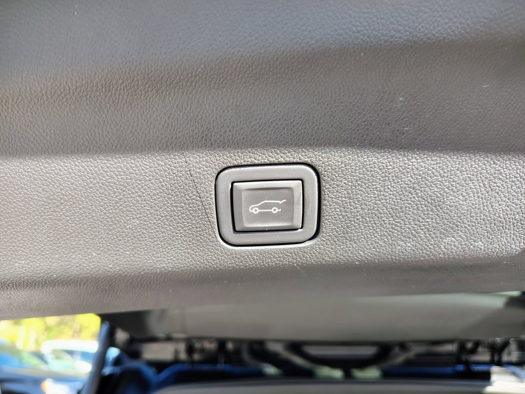 Used 2024 Onyx Black GMC Denali image 20