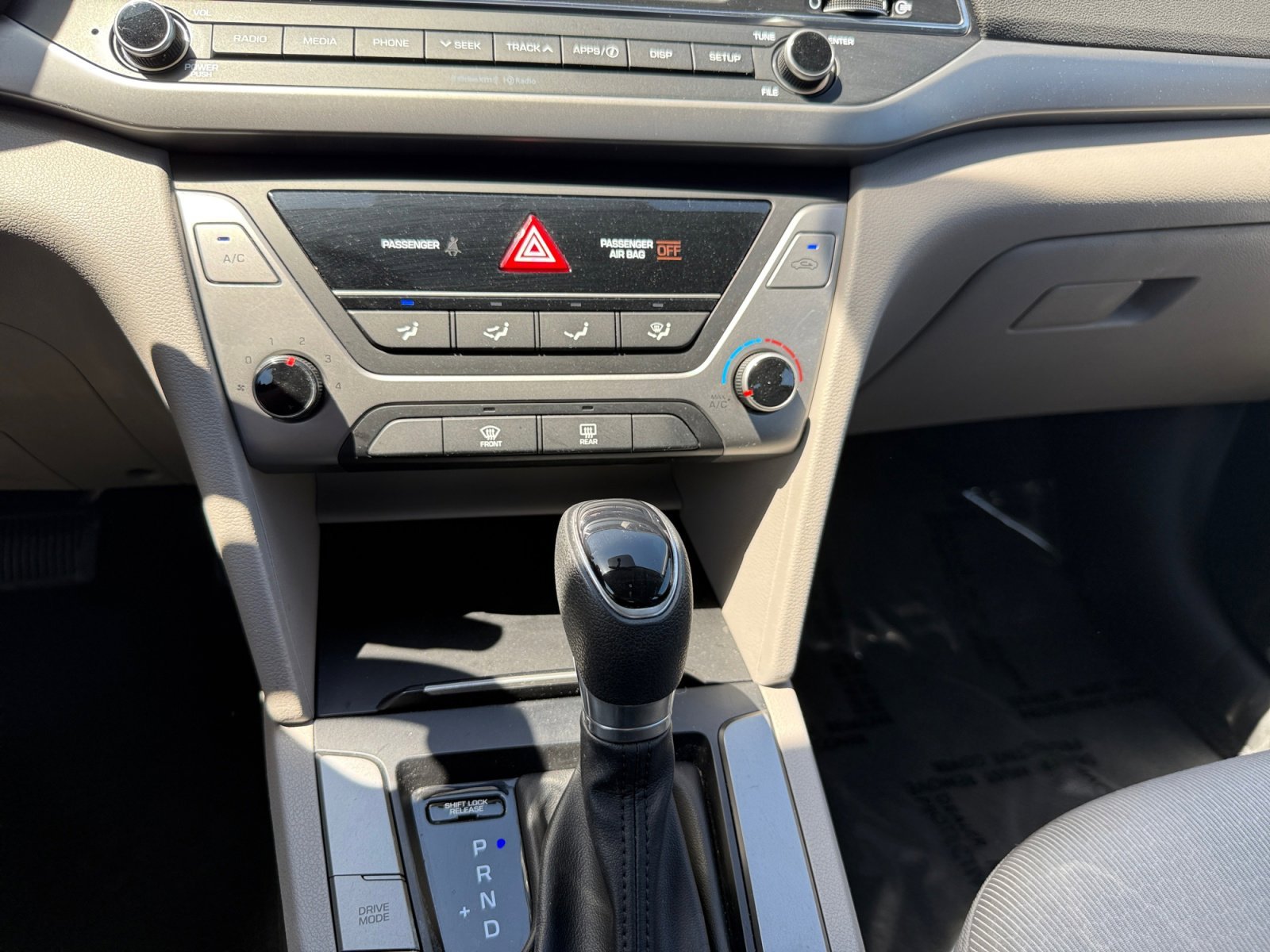 Used 2018 Electric Blue Hyundai SEL image 13