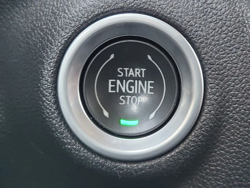Used 2021 Silver Chevrolet RST image 25