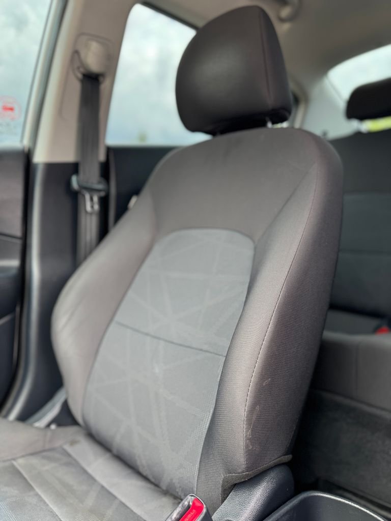 Used 2016 Bright Silver Metallic Kia LX image 23