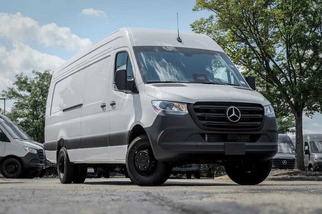 New 2026 Arctic White Mercedes-Benz Extended Cargo Van 170 in. WB image 31