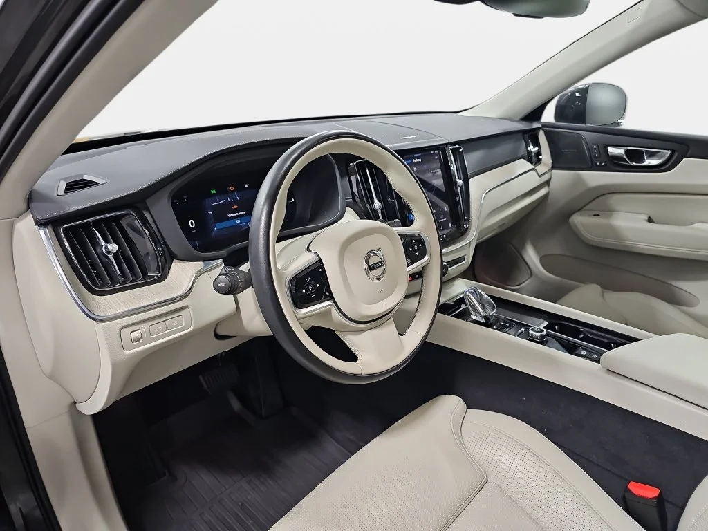 Used 2022 Brown Volvo T8 Inscription image 18