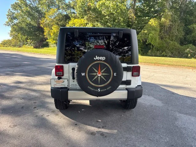 Used 2018 White Jeep Unlimited Sahara image 6