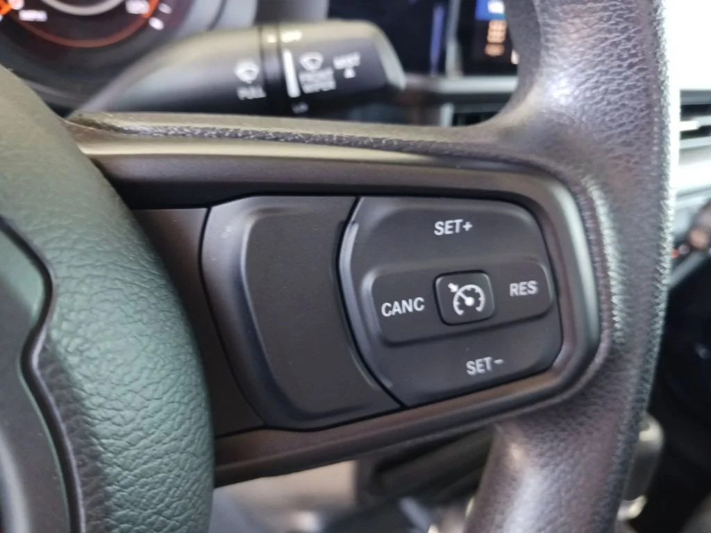 Used 2025 Gray Jeep Nighthawk image 33