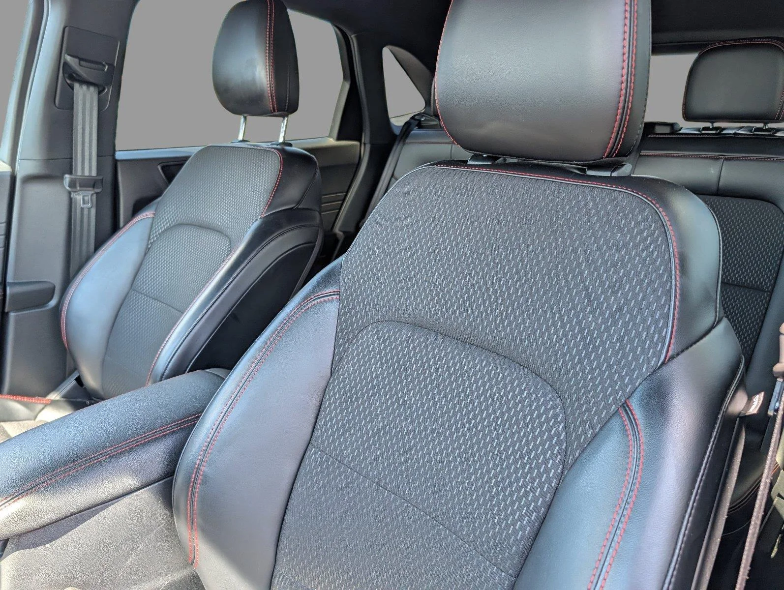 Used 2025 Carbonized Gray Ford ST-Line image 12