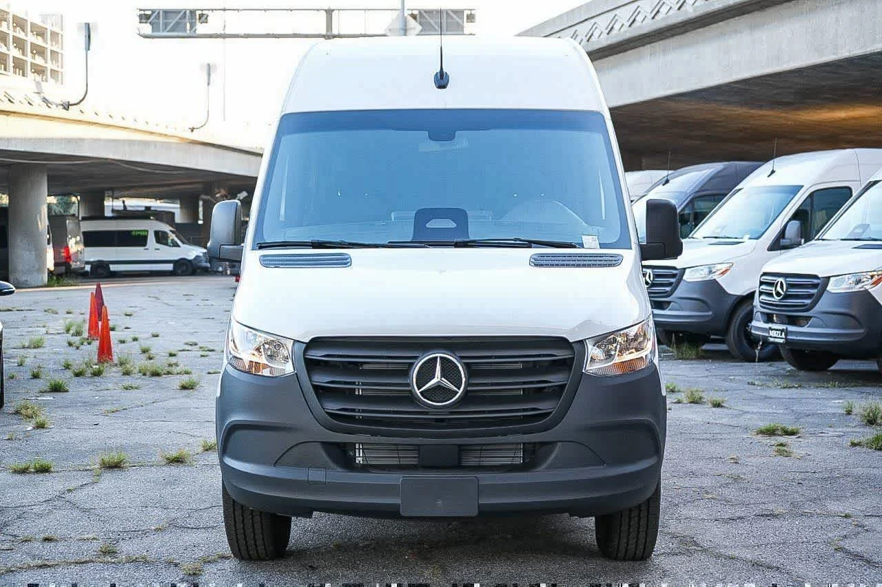 New 2026 Arctic White Mercedes-Benz Cargo 144WB High Roof RWD 2.0L I4 Diesel Turbo SO image 2