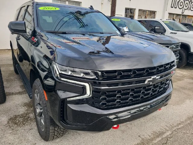 Used 2023 BLACK Chevrolet Z71 image 4