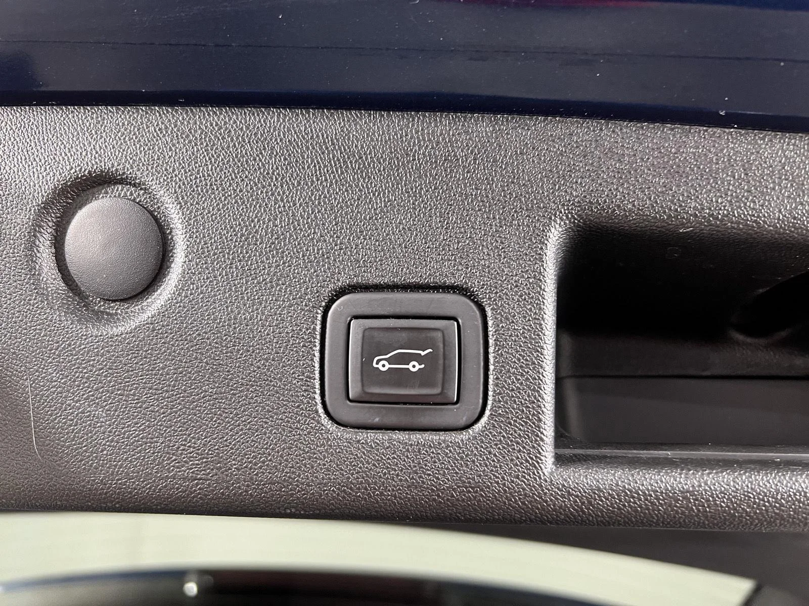 Used 2020 PACIFIC BLUE METALLIC Chevrolet LT image 27