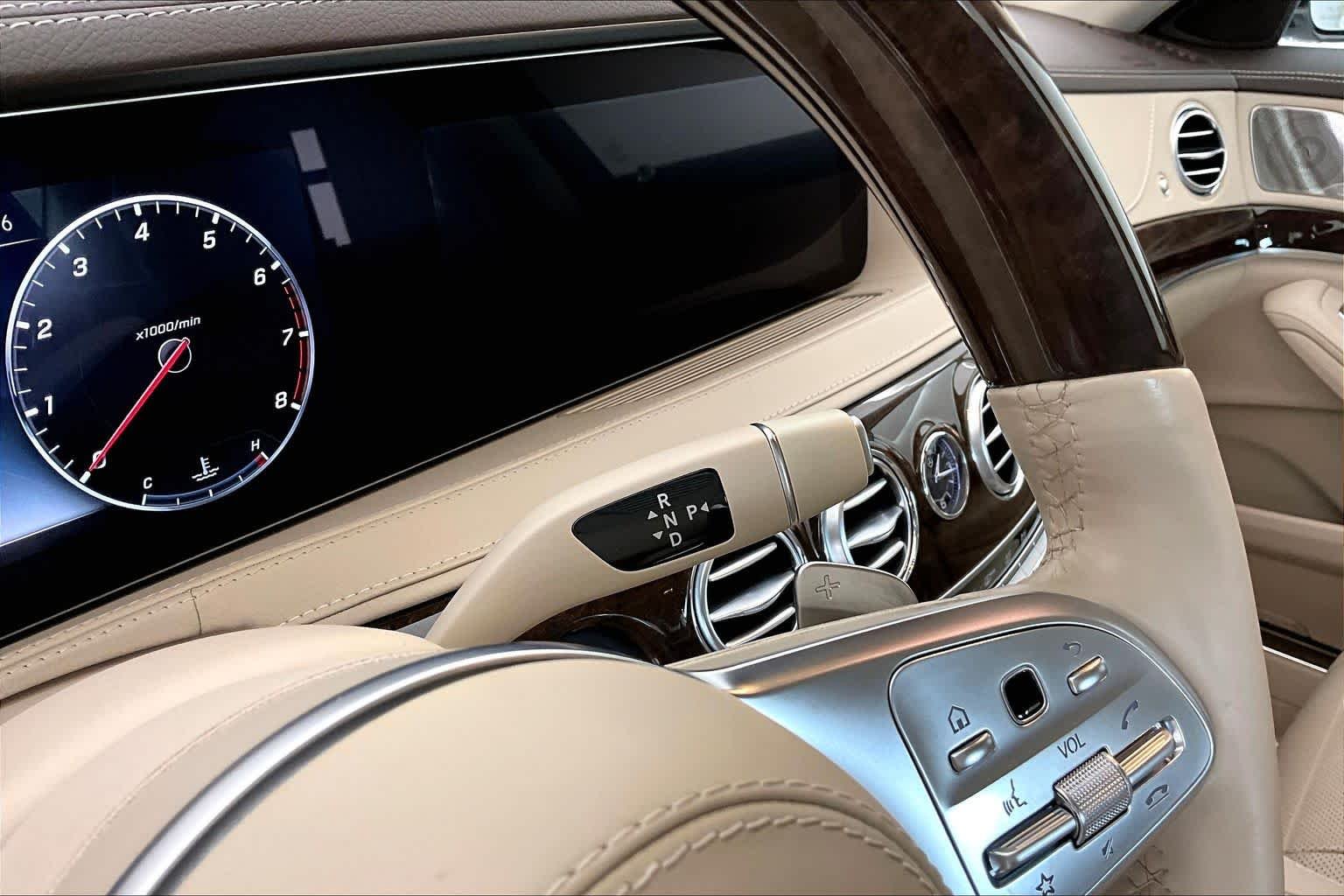 Used 2019 designo Diamond White Mercedes-Benz S 560 image 17