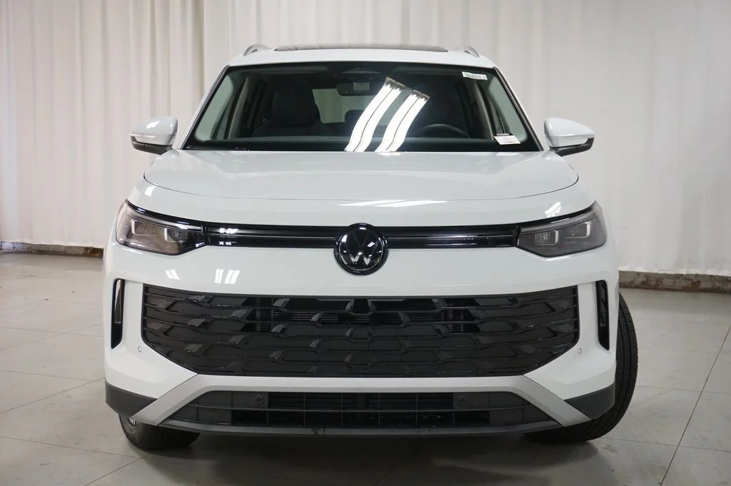 New 2026 Pure White Volkswagen 2.0T SE image 5