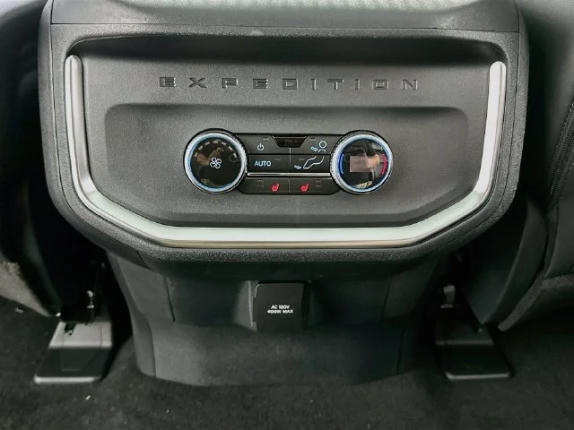 New 2027 Gray Ford Platinum image 13