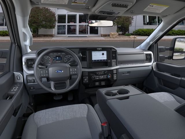 New 2026 Oxford White Ford XLT image 9