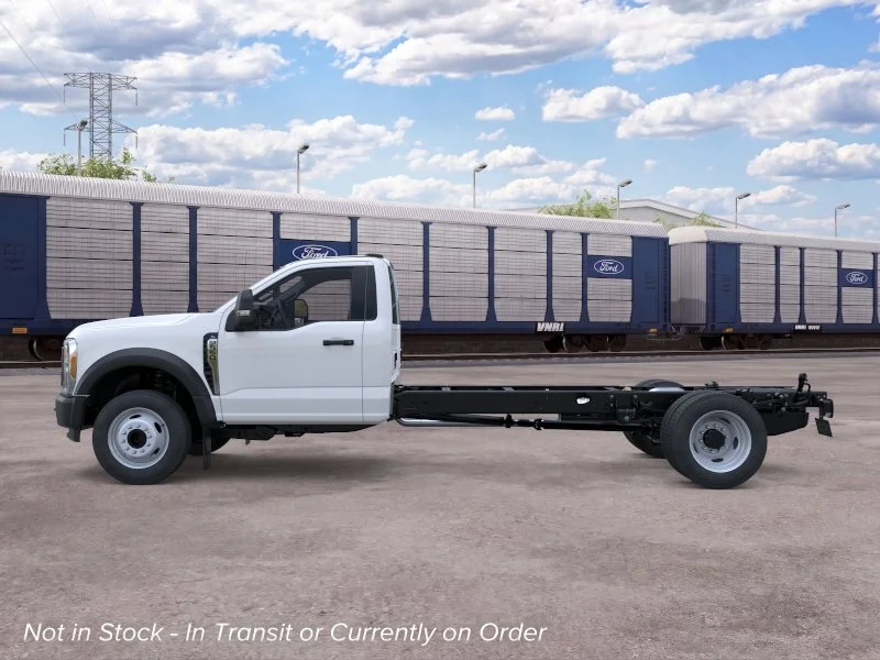New 2026 Oxford White Ford F-550® XL image 4