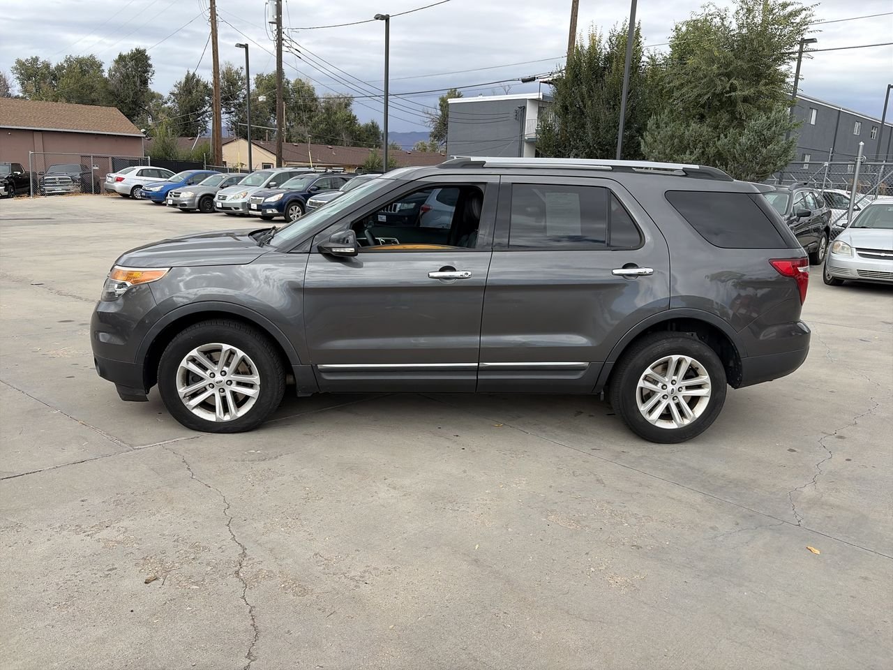 2015 Ford Explorer XLT photo 4