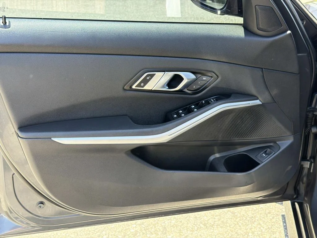 Used 2020 Mineral Grey Metallic BMW M340i image 17