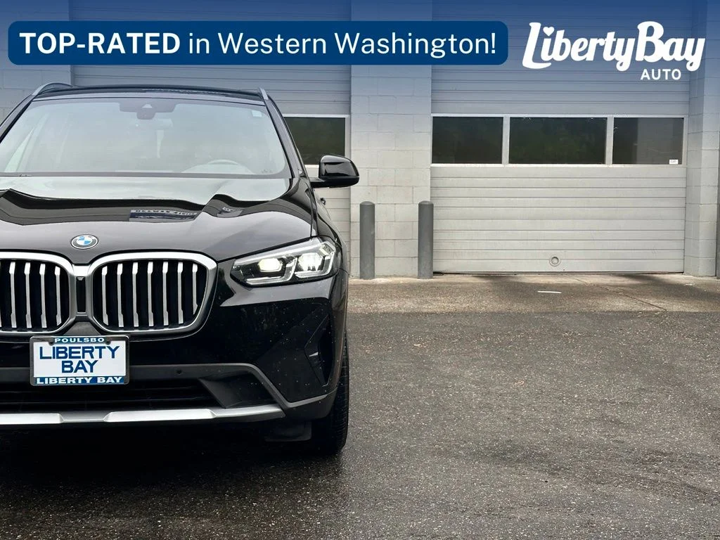 Used 2022 Black BMW xDrive30i image 24