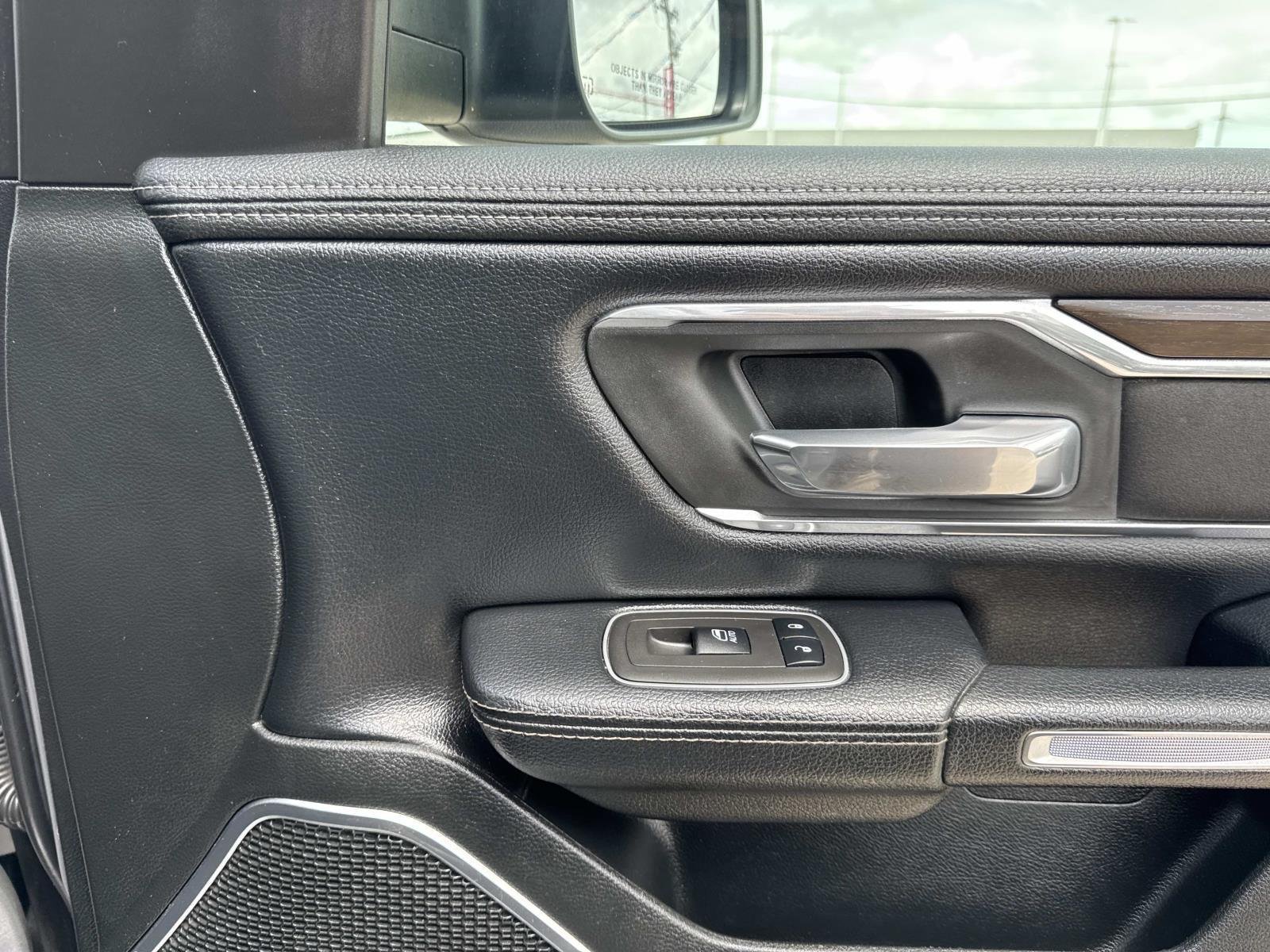 Used 2021 Billet Silver Metallic Clearcoat Ram Laramie image 15