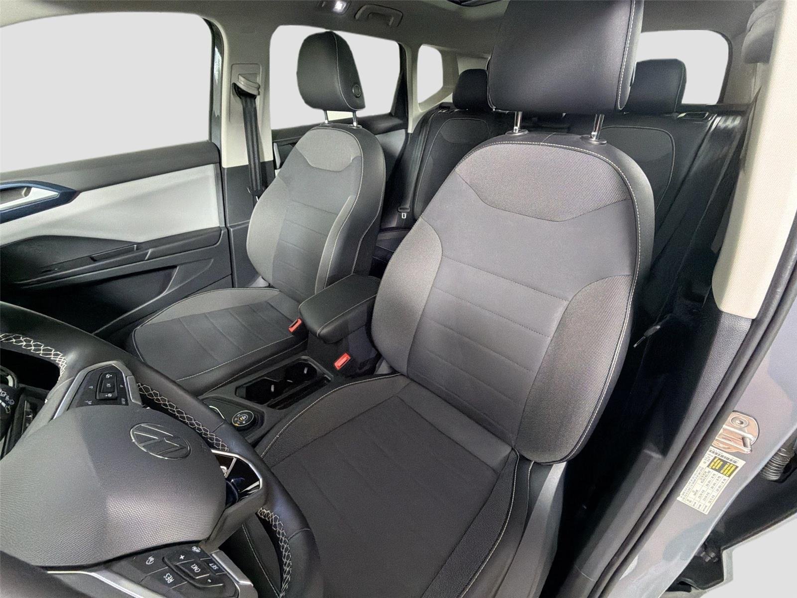 Used 2022 Pure Gray Volkswagen SE image 20