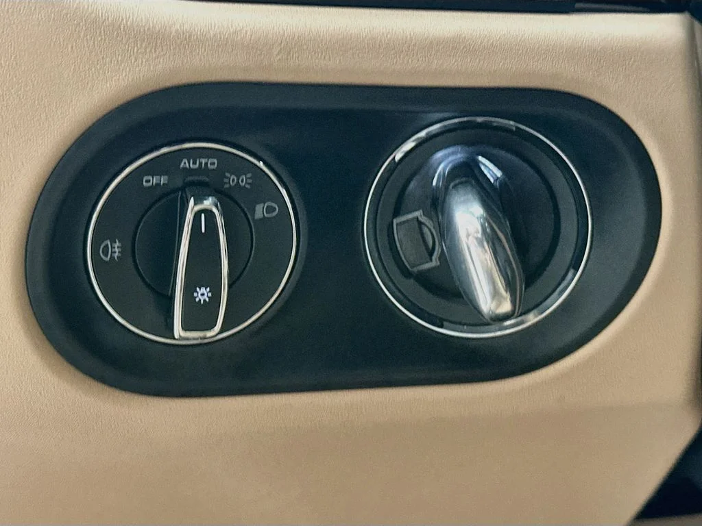 Used 2026  Porsche  image 11