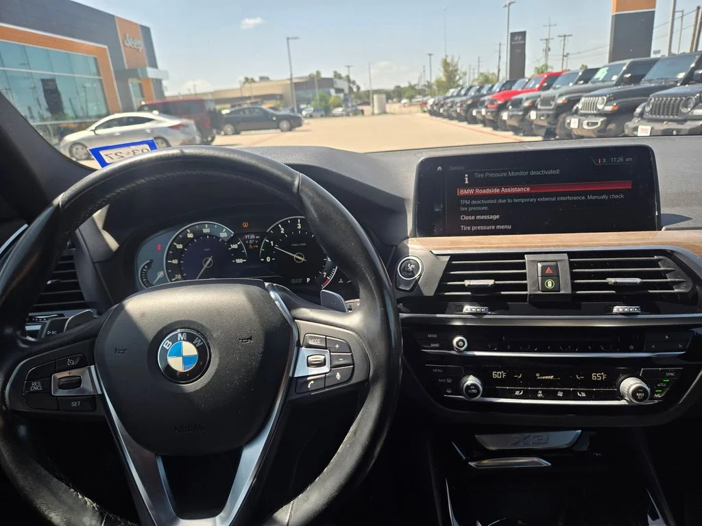 Used 2019 White BMW sDrive30i image 10