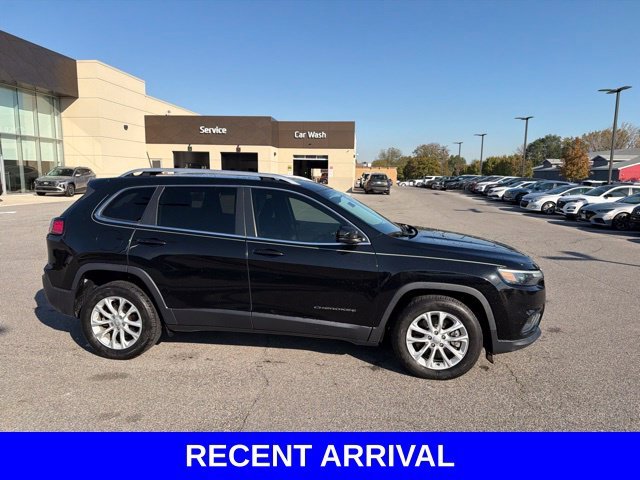 Used 2019 Diamond Black Jeep Latitude image 26
