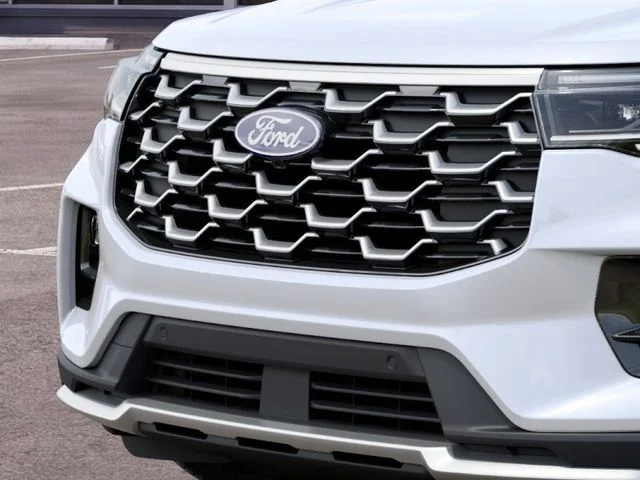 New 2027 Star White Metallic Tri-Coat Ford Platinum image 17