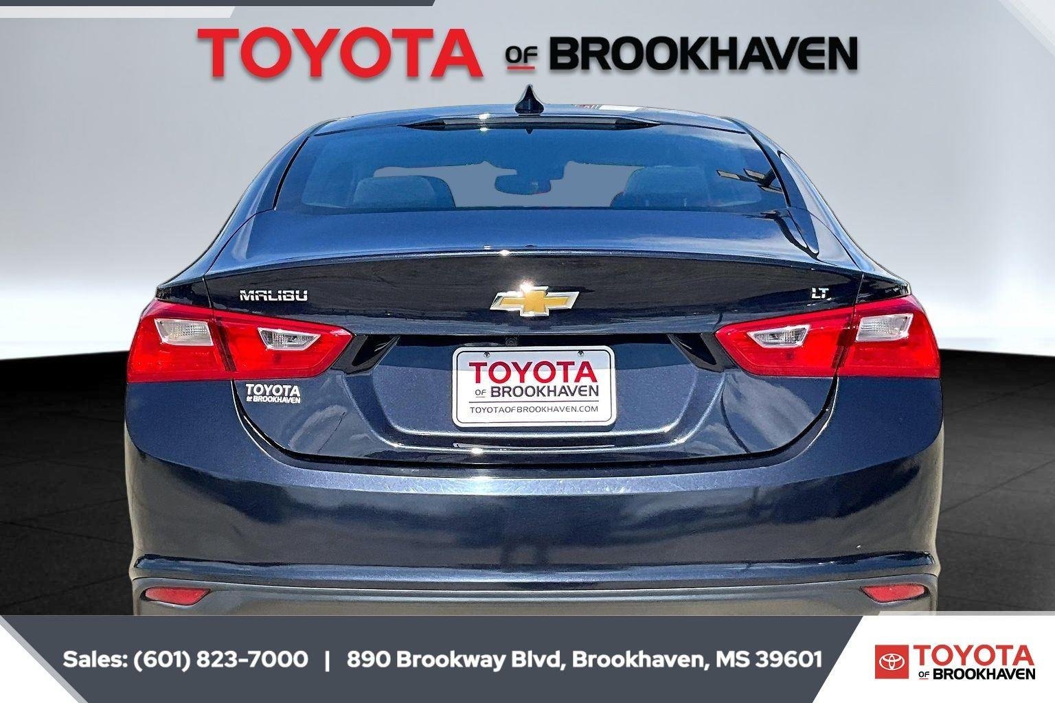 Used 2023 Dark Ash Metallic Chevrolet LT image 4