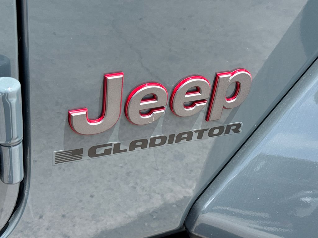 New 2026 Anvil Clear-Coat Exterior Paint Jeep Rubicon image 8