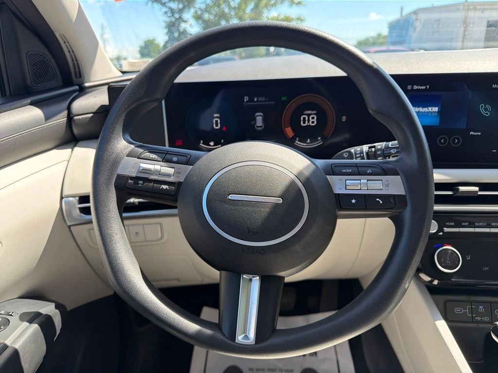 Used 2025 Ecotronic Gray Hyundai SEL image 17