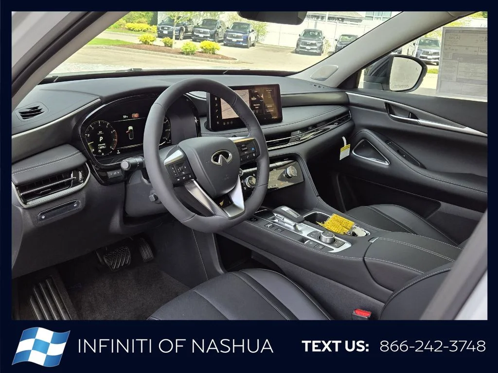 New 2027 RADIANT WHITE INFINITI Luxe AWD image 4