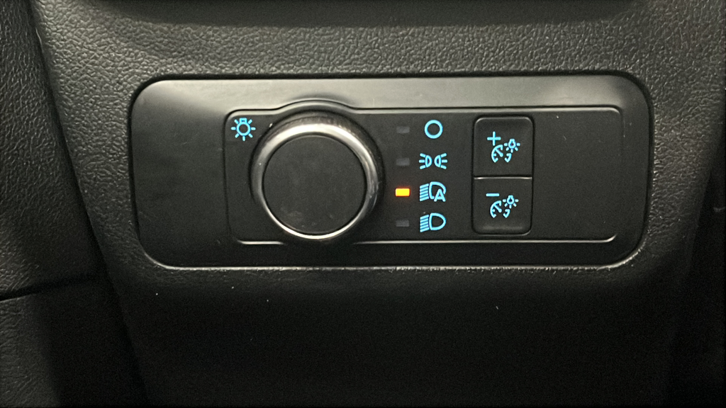 Used 2022 Iced Blue Silver Metallic Ford SE image 28