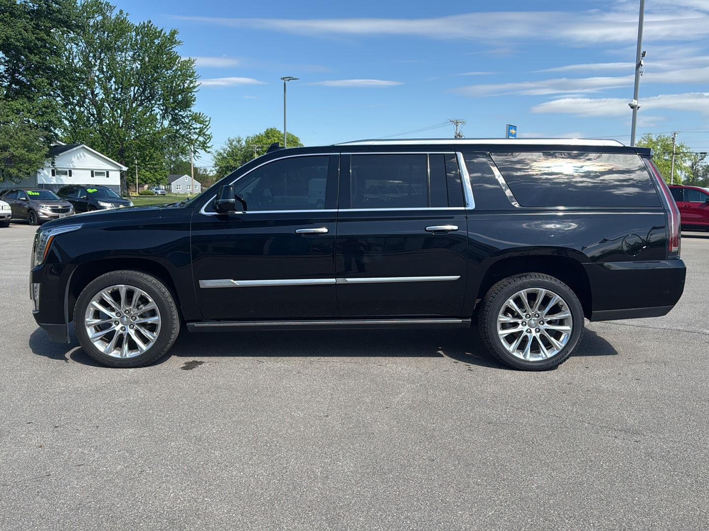 Used 2019 BLACK RAVEN Cadillac Premium Luxury image 10