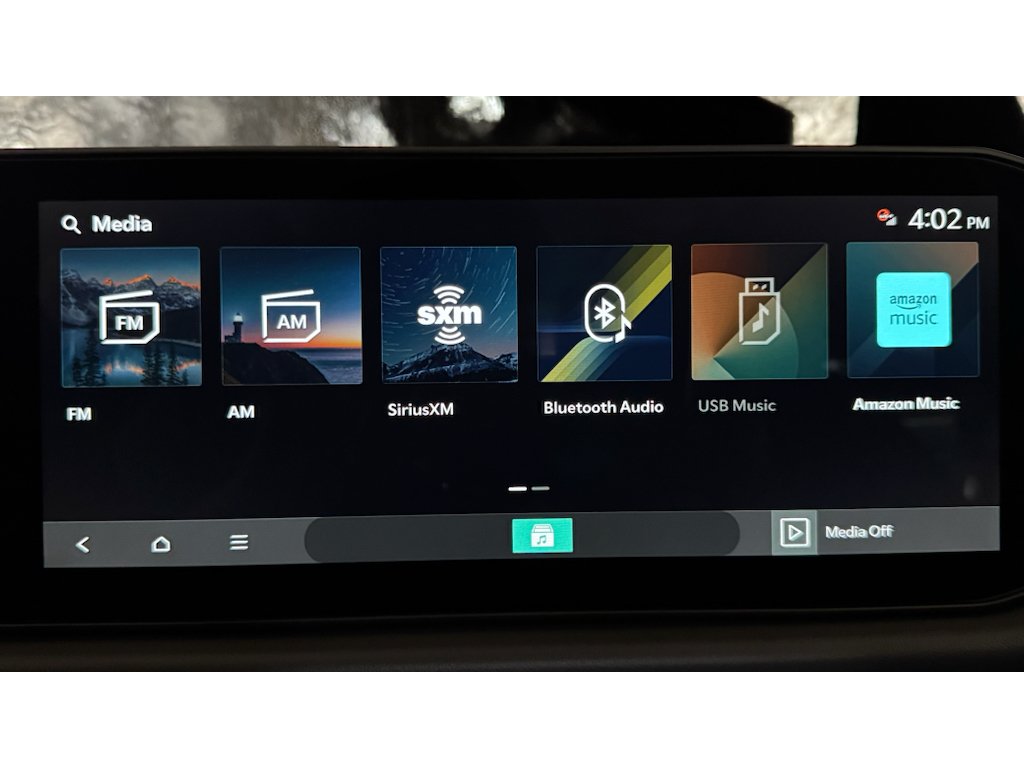 New 2027 Snow White Pearl / Black Roof Kia X-Line S image 18